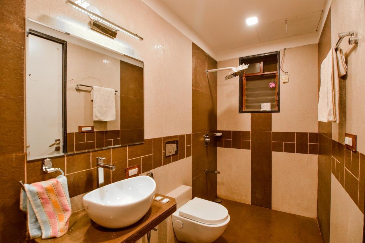 Lifeline Villas - Luxurious Taraangan 4 Mountain View Villa With Biggest Pool And Huge Open Area Lonavala Buitenkant foto