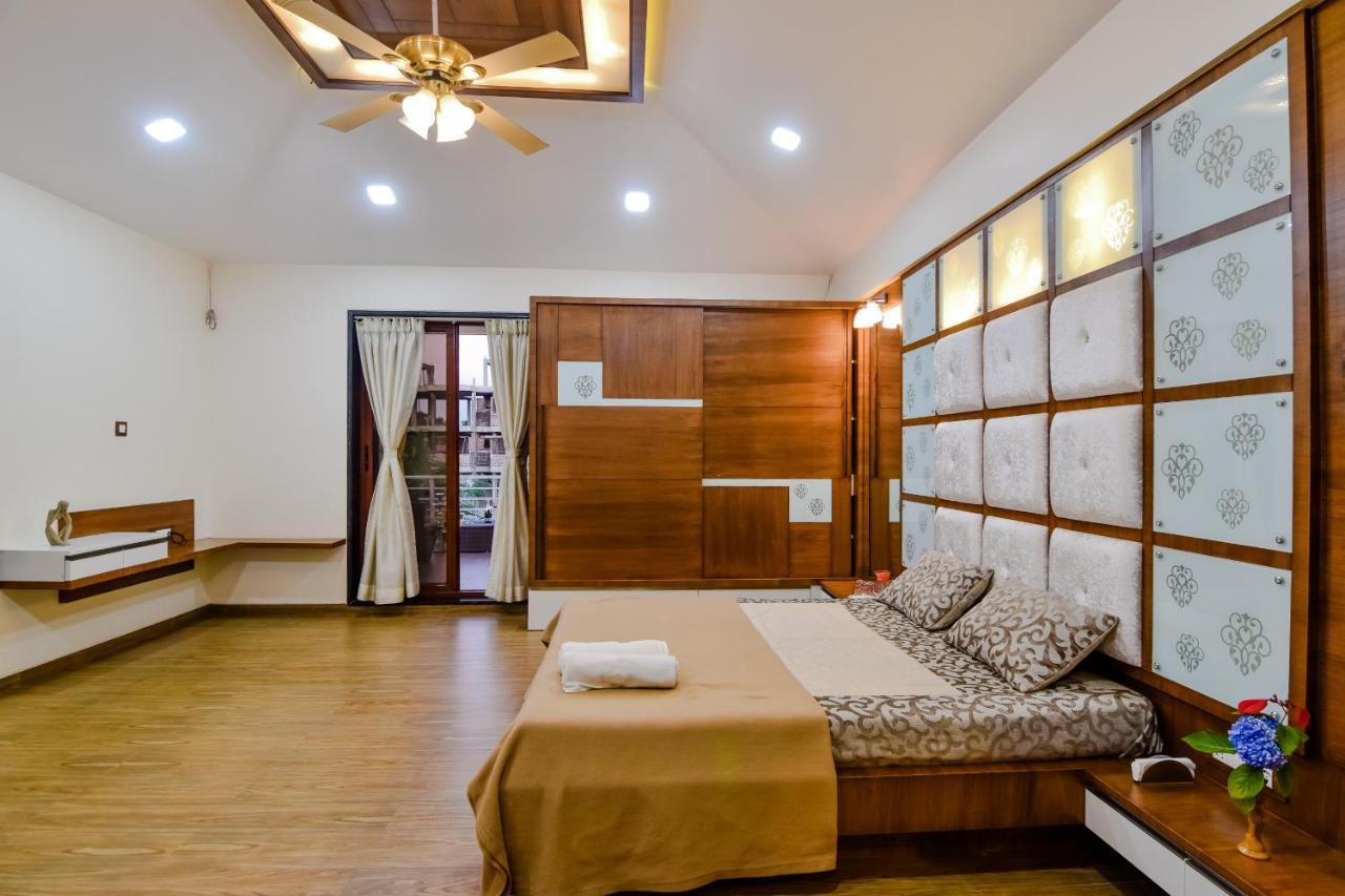 Lifeline Villas - Luxurious Taraangan 4 Mountain View Villa With Biggest Pool And Huge Open Area Lonavala Buitenkant foto